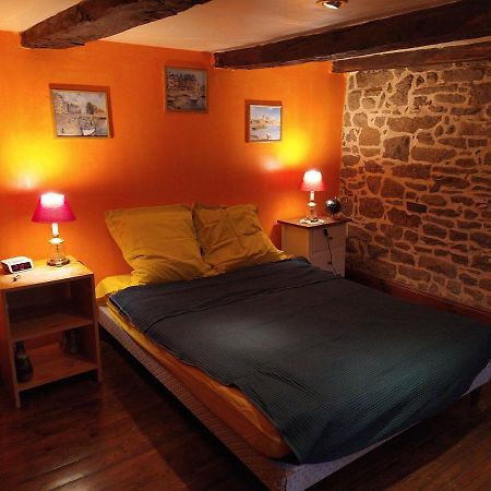 Maison En Granit Bleue Lanhelin 外观 照片