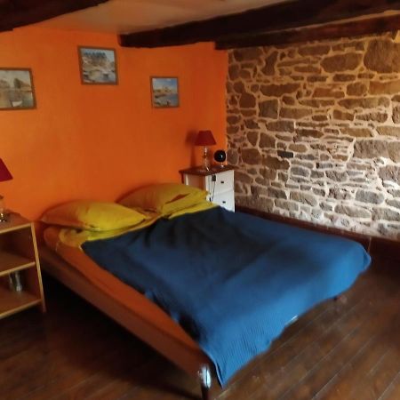 Maison En Granit Bleue Lanhelin 外观 照片