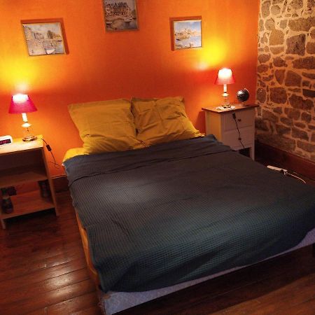 Maison En Granit Bleue Lanhelin 外观 照片