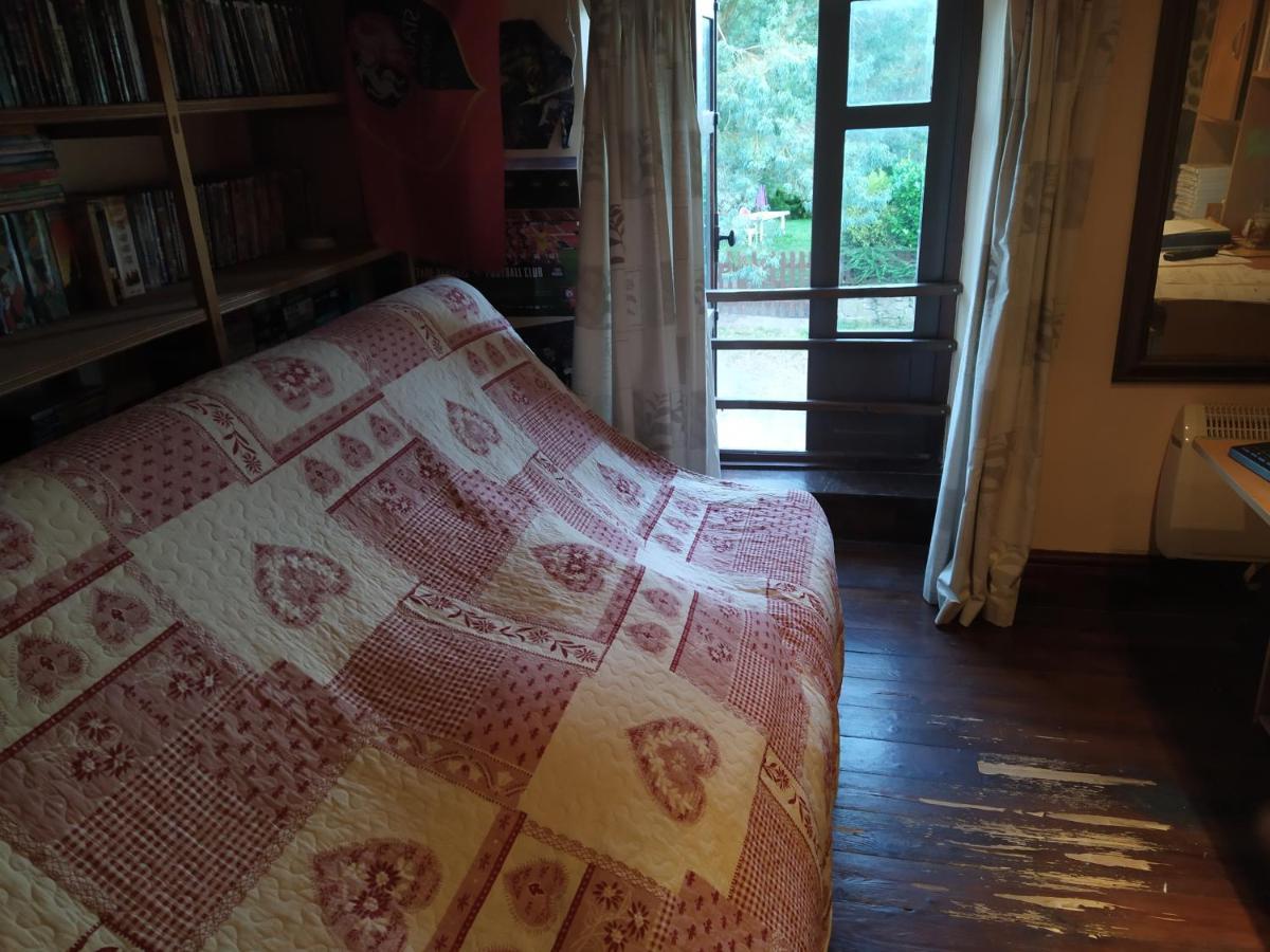 Maison En Granit Bleue Lanhelin 外观 照片