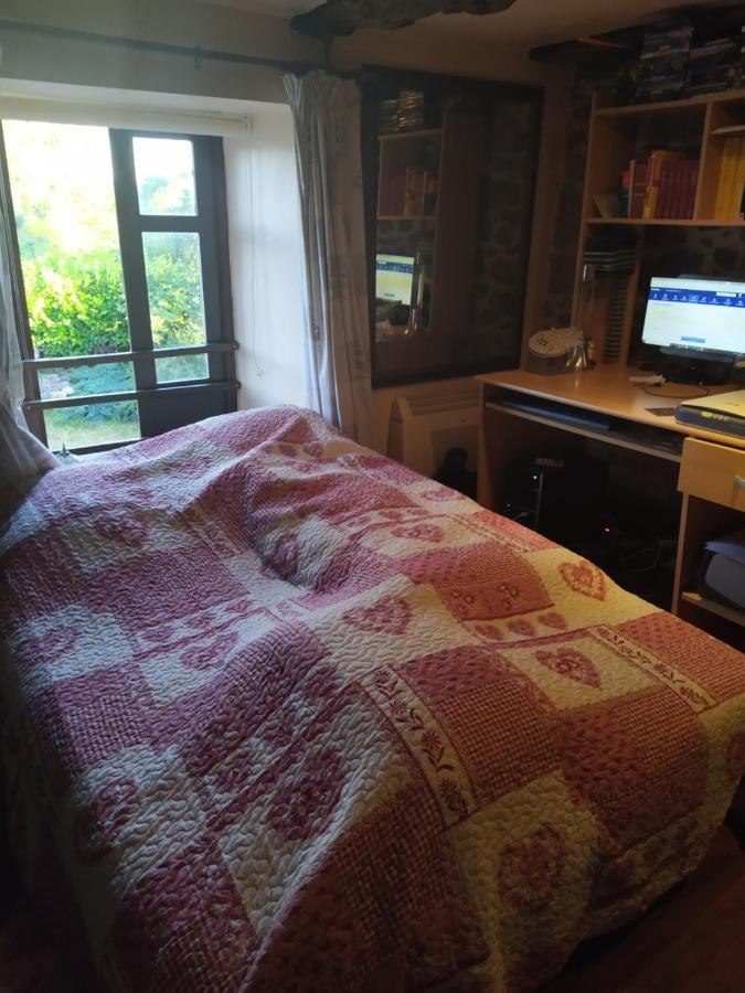 Maison En Granit Bleue Lanhelin 外观 照片