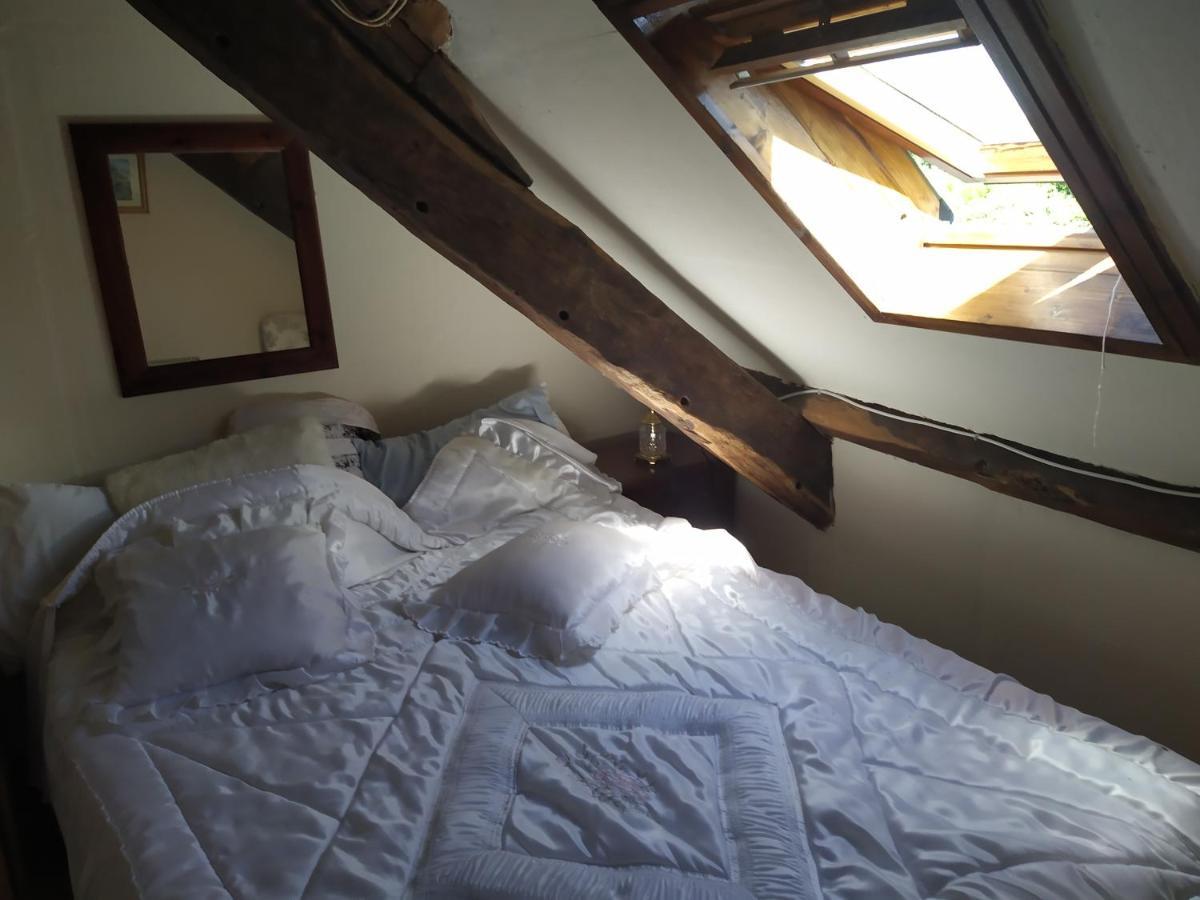 Maison En Granit Bleue Lanhelin 外观 照片