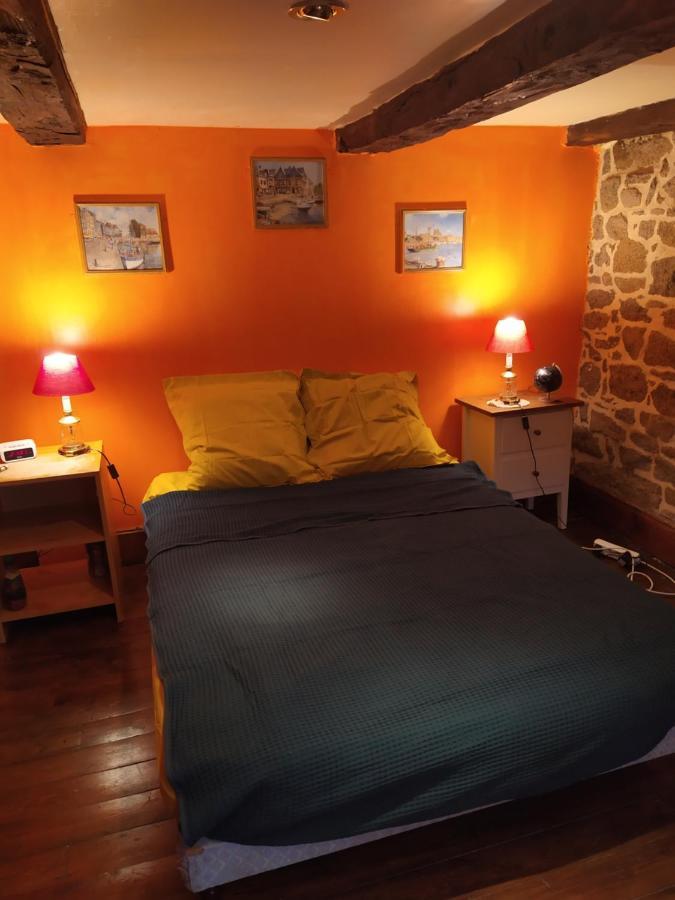 Maison En Granit Bleue Lanhelin 外观 照片